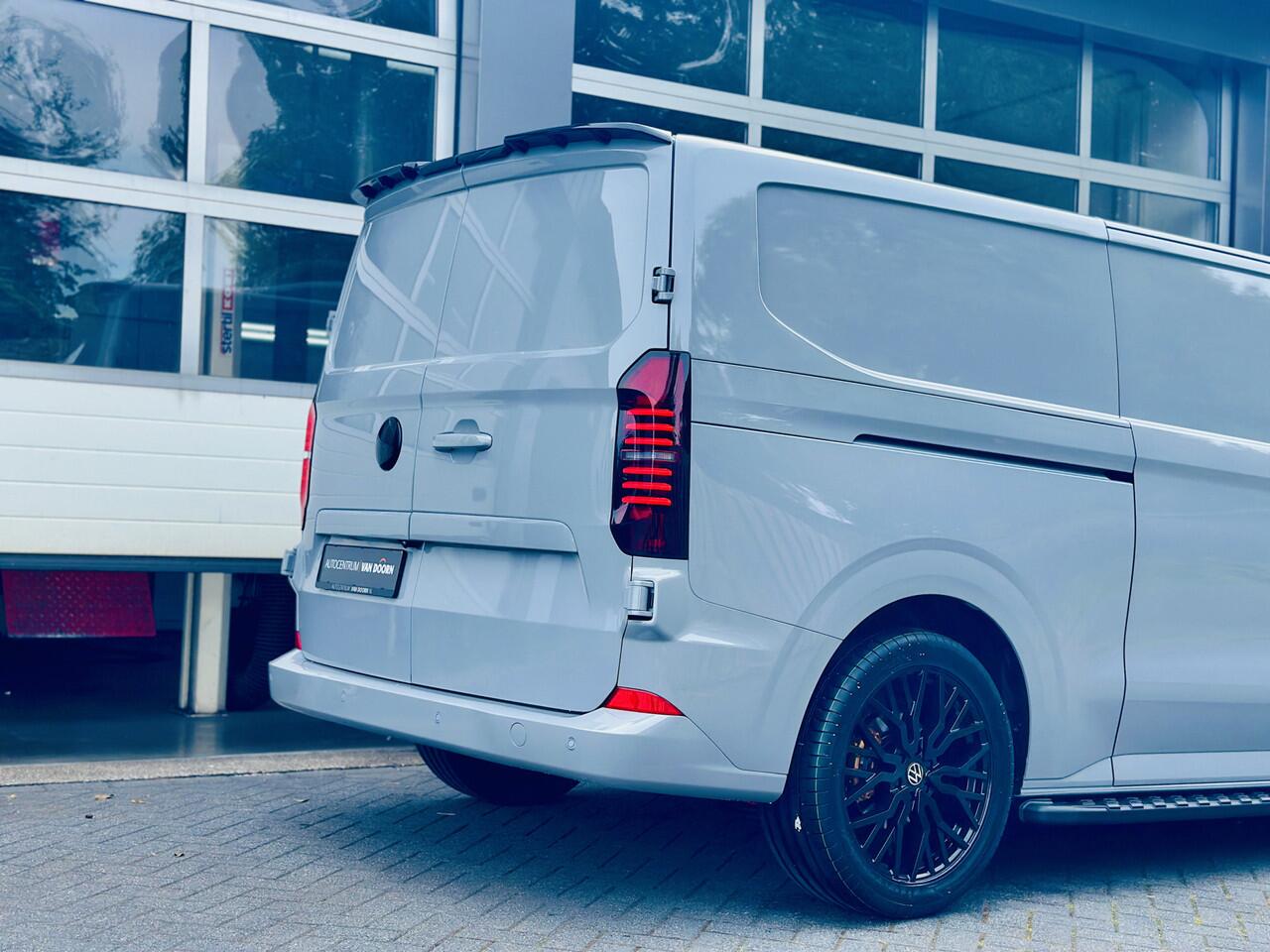 Volkswagen TRANSPORTER 2.0 TDI 150pk | Automaat DSG | L2 | BPM vrij | Black Edition | LED | Camera | Climate Controle | Lane Assist | Ex BTW