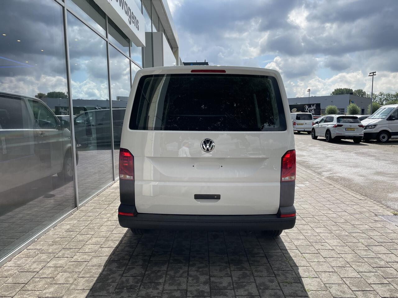 Volkswagen TRANSPORTER 2.0 TDI L2H 28 150PK Hand 3 zits | Achterklep met ruit | Cruise control