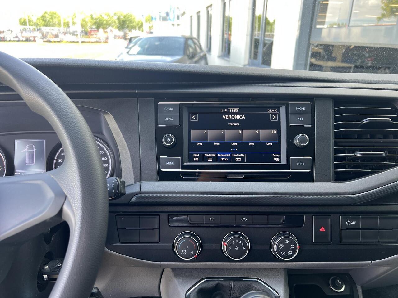 Volkswagen TRANSPORTER 2.0 TDI L1H1 26 Economy Business