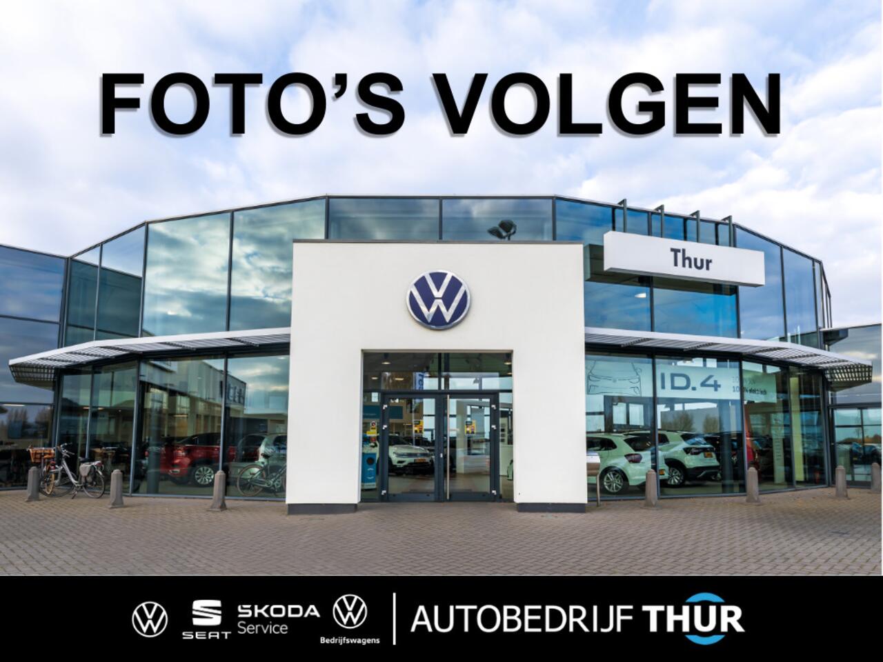 Volkswagen TRANSPORTER 2.0 TDI L2H1 30 Bulli 150PK / 110kW LED Matrix IQ.Light, achteruitrijcamera, Apple Carplay & Android Auto, verwarmbare voorstoelen, parkeersensoren voor + achter, dodehoekdetectie, verwarmbare voorruit, trekhaakvoorbereiding, bijrijdersstoel, achterdeuren