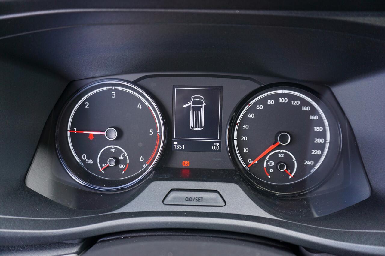 Volkswagen TRANSPORTER 150PK L2 Comfortline Apple Carplay Camera Cruise control Parkeersensoren Airco