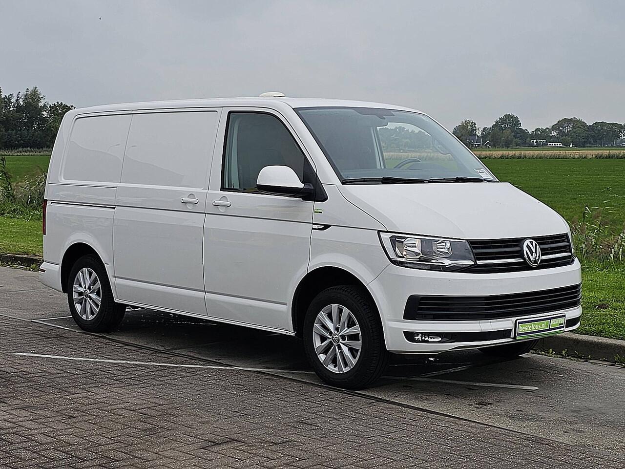 Volkswagen TRANSPORTER 2.0 TDI L1H1 Lm-Velgen NAP Airco Euro6 1e Eigenaar Voorruitverwarming Bumpers-Kleur!