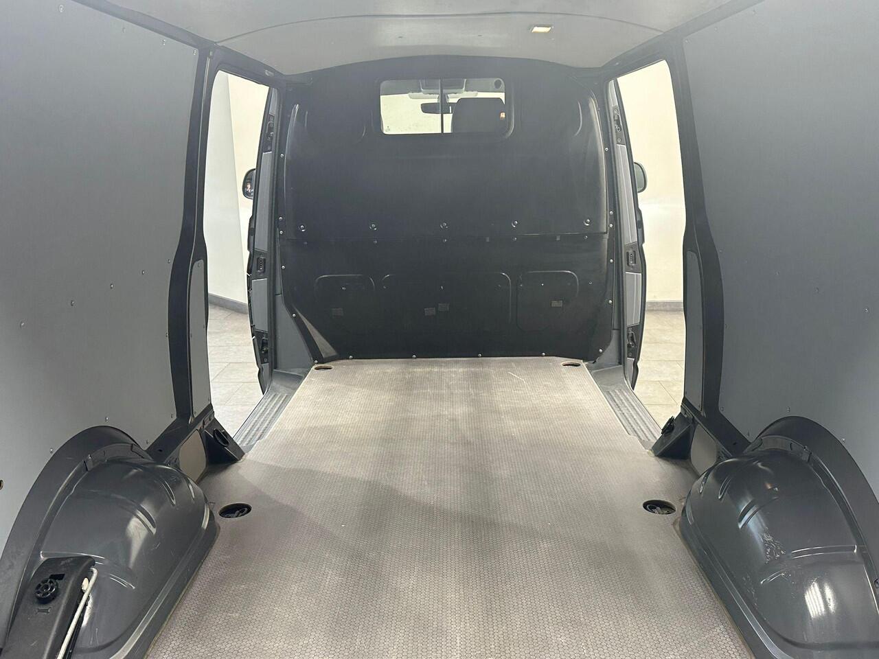 Volkswagen TRANSPORTER 2.0 TSI L2H1 Comfortline