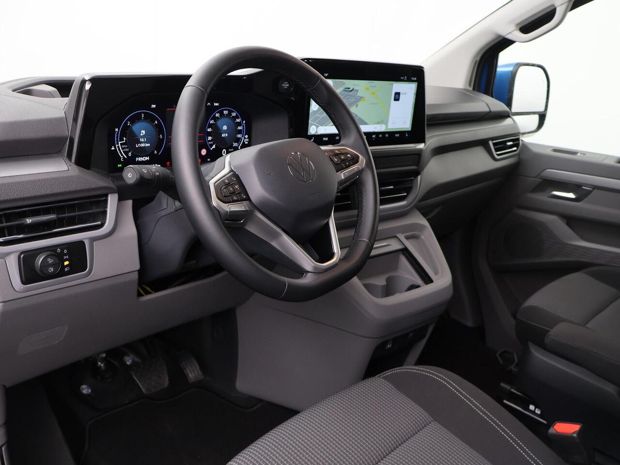 Volkswagen TRANSPORTER 2.0 TDI L2H1 Bulli 170 pk Automaat | BPM Vrij | IQ-LED | Comfortstoelen | Navigatie Apple Carplay/Android Auto DAB+ MF-Stuur | Cruise Control Adaptief | Parkeersensoren V+A + Achteruitrijcamera | LM 19" Zwart | Sidebars Zwart | Glaslookpanelen | Spoiler A