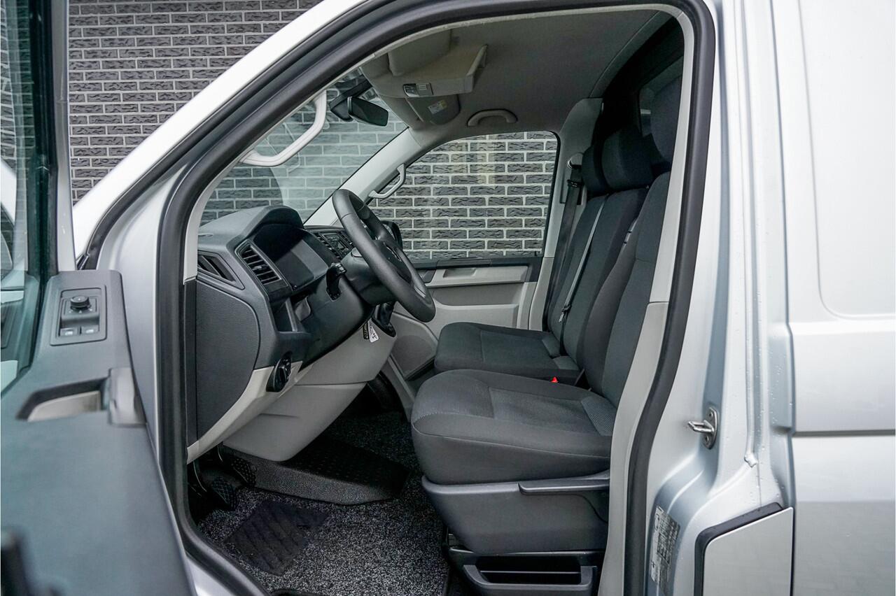 Volkswagen TRANSPORTER 2.0 TDI L1H1 Comfortline | Airco | Vloer | Trekhaak | 3 Persoons |
