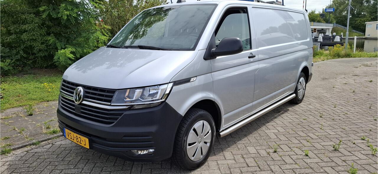 Volkswagen TRANSPORTER 6.1 - 2.0 TDI L2H1 Comfortline 150 pk / Trekhaak / Navigatie