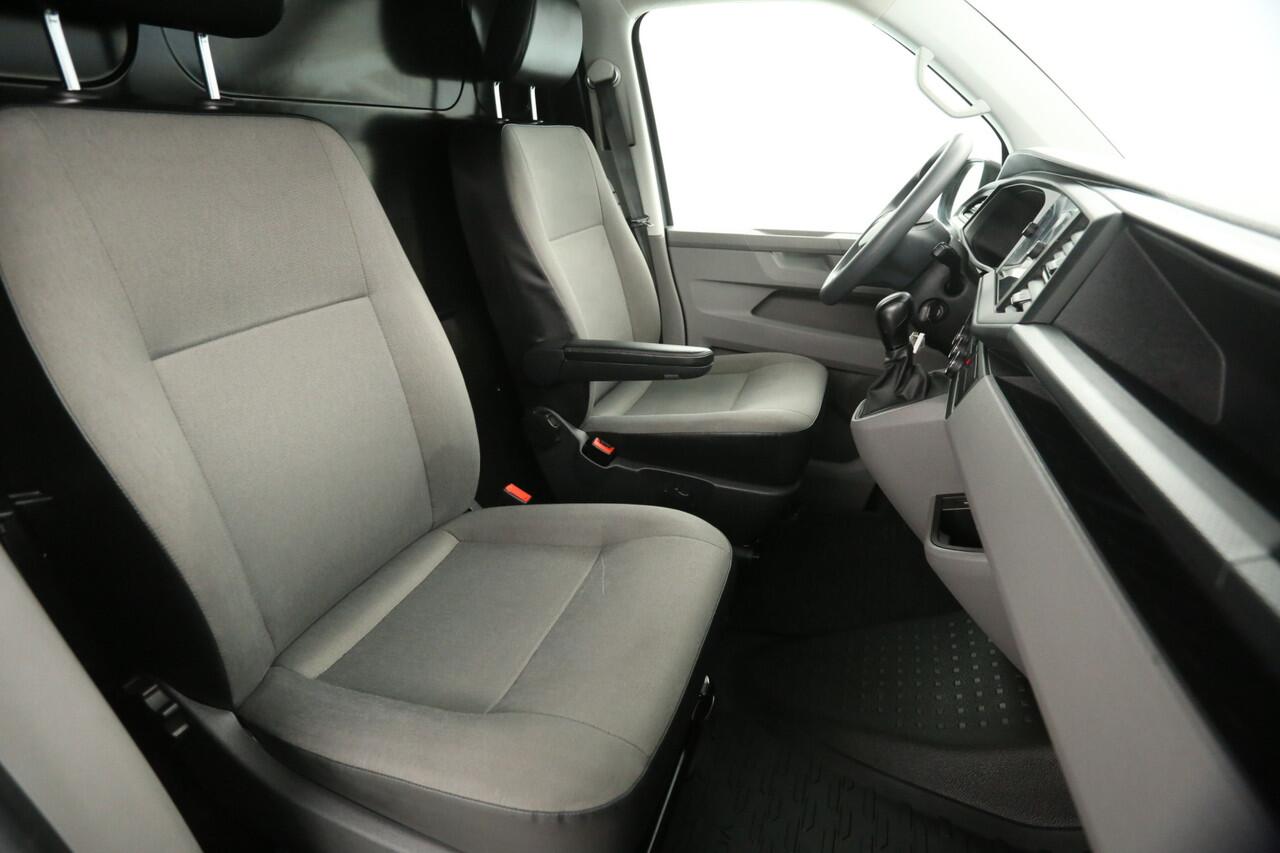 Volkswagen TRANSPORTER 2.0 TDI 150PK L2H1 | Automaat | Airco | Cruise | Carplay | Navigatie | Parkeersens.