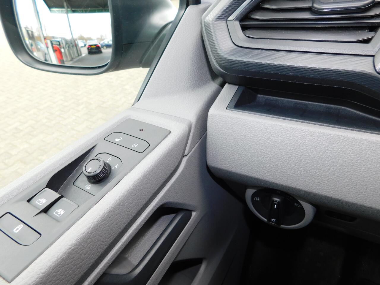 Volkswagen TRANSPORTER 2.0TDI 110PK L1H1!! All-in Prijs!