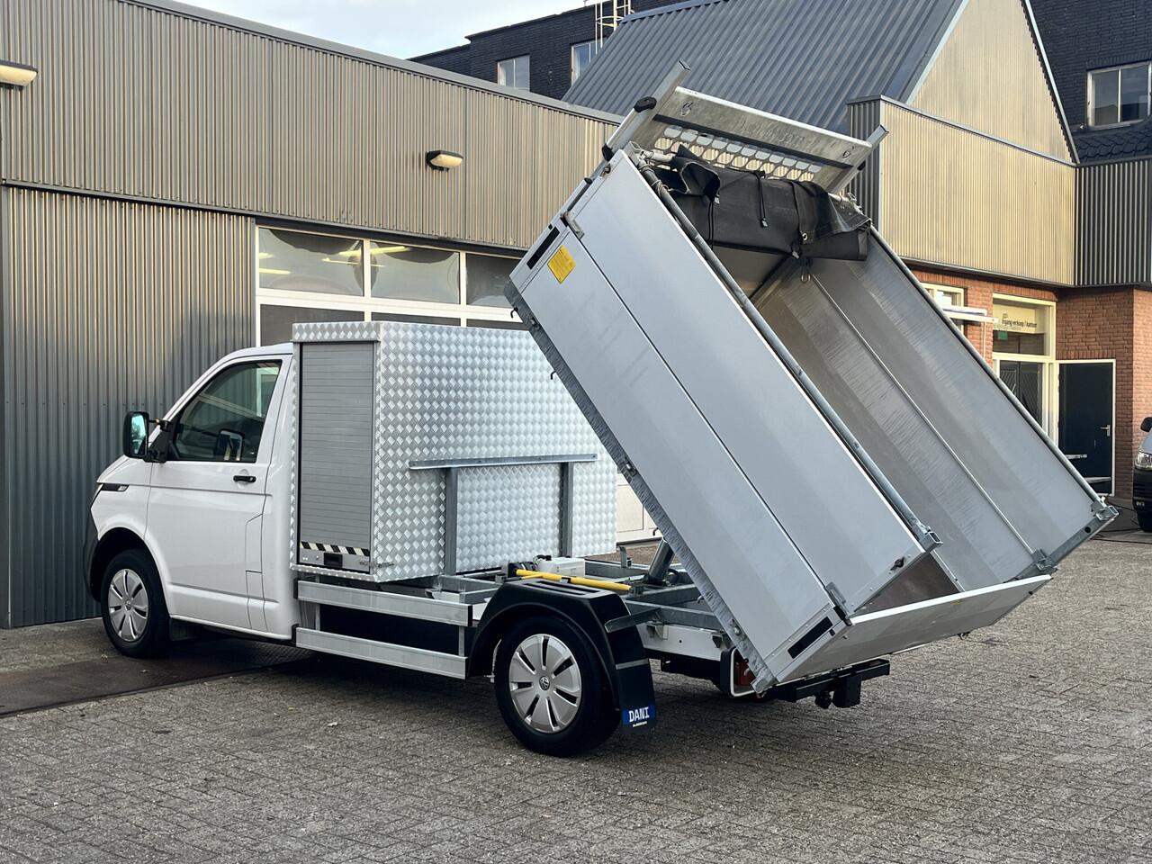 Volkswagen TRANSPORTER 2.0 TDI 150pk T6.1 Pick up Kipper Airco Cruise controle 1e eigenaar Telefoonverbinding Dealer onderhouden Gereedschapskist 3-Persoons Kieper P-up Euro 6