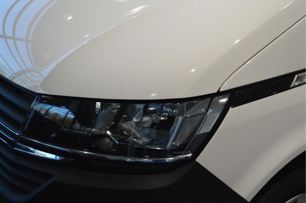 Volkswagen TRANSPORTER 2.0 TDI L2H1 airco navi pdc cruise trekhaak 150 pk !!