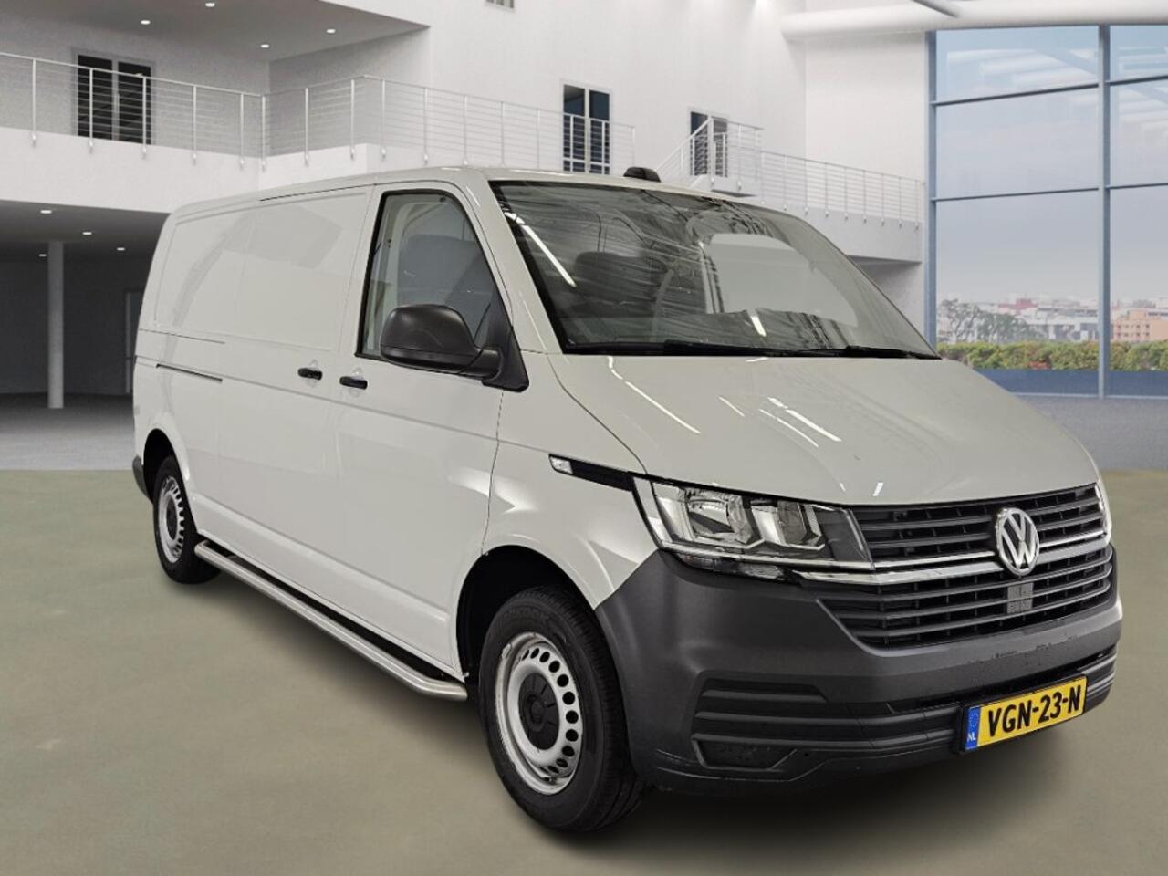Volkswagen TRANSPORTER 2.0 TDI L2H1 Navi Airco Cruise Sidebars 1Eigenaar