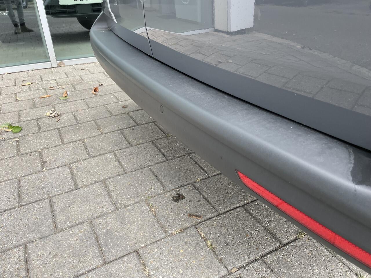 Volkswagen TRANSPORTER 2.0 TDI L2H1 28 | PDC | App connect | Cruise control | Bijrijdersbank