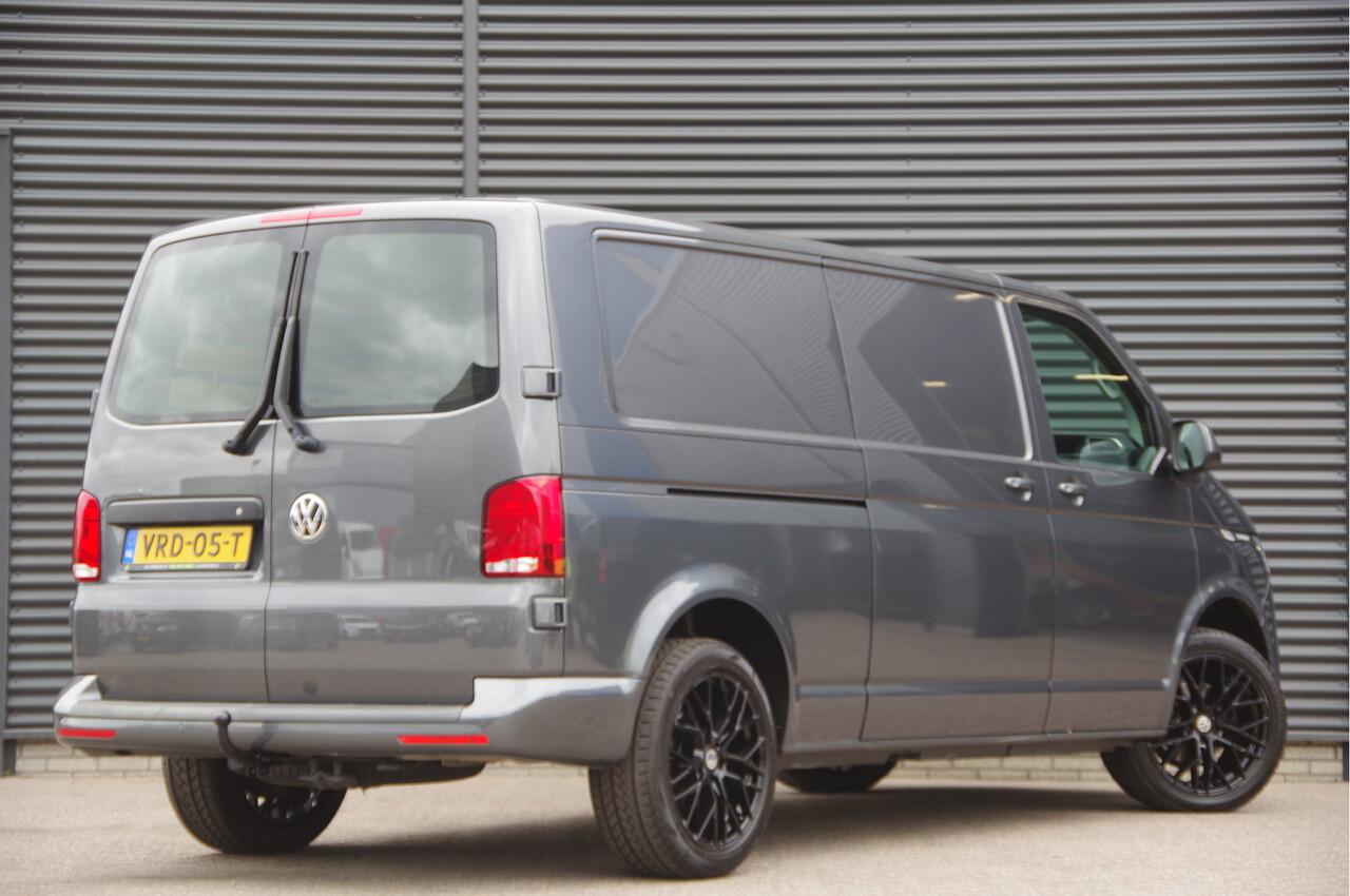 Volkswagen TRANSPORTER 2.0 TDI L2 BULLI, 150PK AUT. LED, ADAPT. CRUISE, DIGITAL COCKPIT, NAVI, AIRCO, APPLE CARPLAY, NL AUTO, NAP