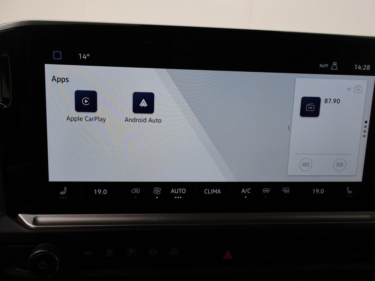 Volkswagen TRANSPORTER 2.0 TDI L2H1 Bulli 170 pk Automaat | BPM Vrij | IQ-LED | Comfortstoelen | Navigatie Apple Carplay/Android Auto DAB+ MF-Stuur | Cruise Control Adaptief | Parkeersensoren V+A + Achteruitrijcamera | LM 19" Zwart | Sidebars Zwart | Glaslookpanelen | Spoiler A