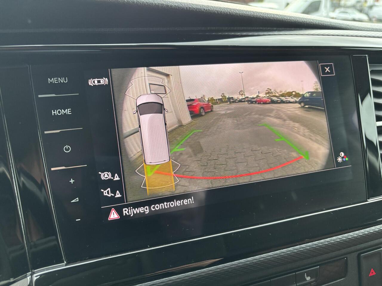 Volkswagen TRANSPORTER 2.0 TDI L2H1 BULLI 4Motion*AUTOM.*ACC*CAM*ECC*CARP