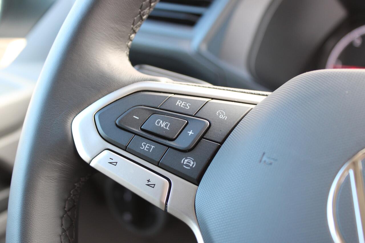 Volkswagen TRANSPORTER 2.0 TDI 150PK L2 A KLEP |CAMERA|CARPLAY|CRUISE|LEDER-STUUR|