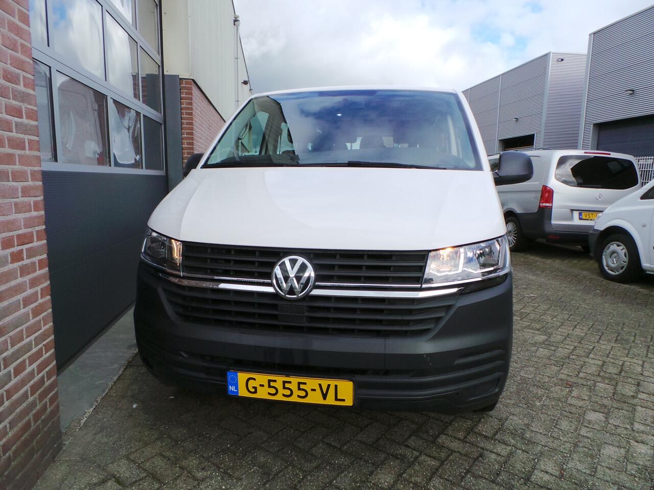 Volkswagen TRANSPORTER Kombi 2.0 TDI L1H1 9persoons Airco, 9 Personenbus 24,950ex btw. 2 stuks op voorraad!