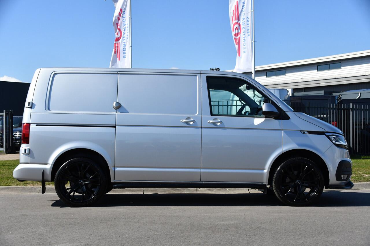 Volkswagen TRANSPORTER 2.0 TDI L1H1 30 Highline PB Edition Adaptieve Cruise, Camera, Carplay, 150PK, LED, Sensoren, Automaat, Multimedia, UNIEK!