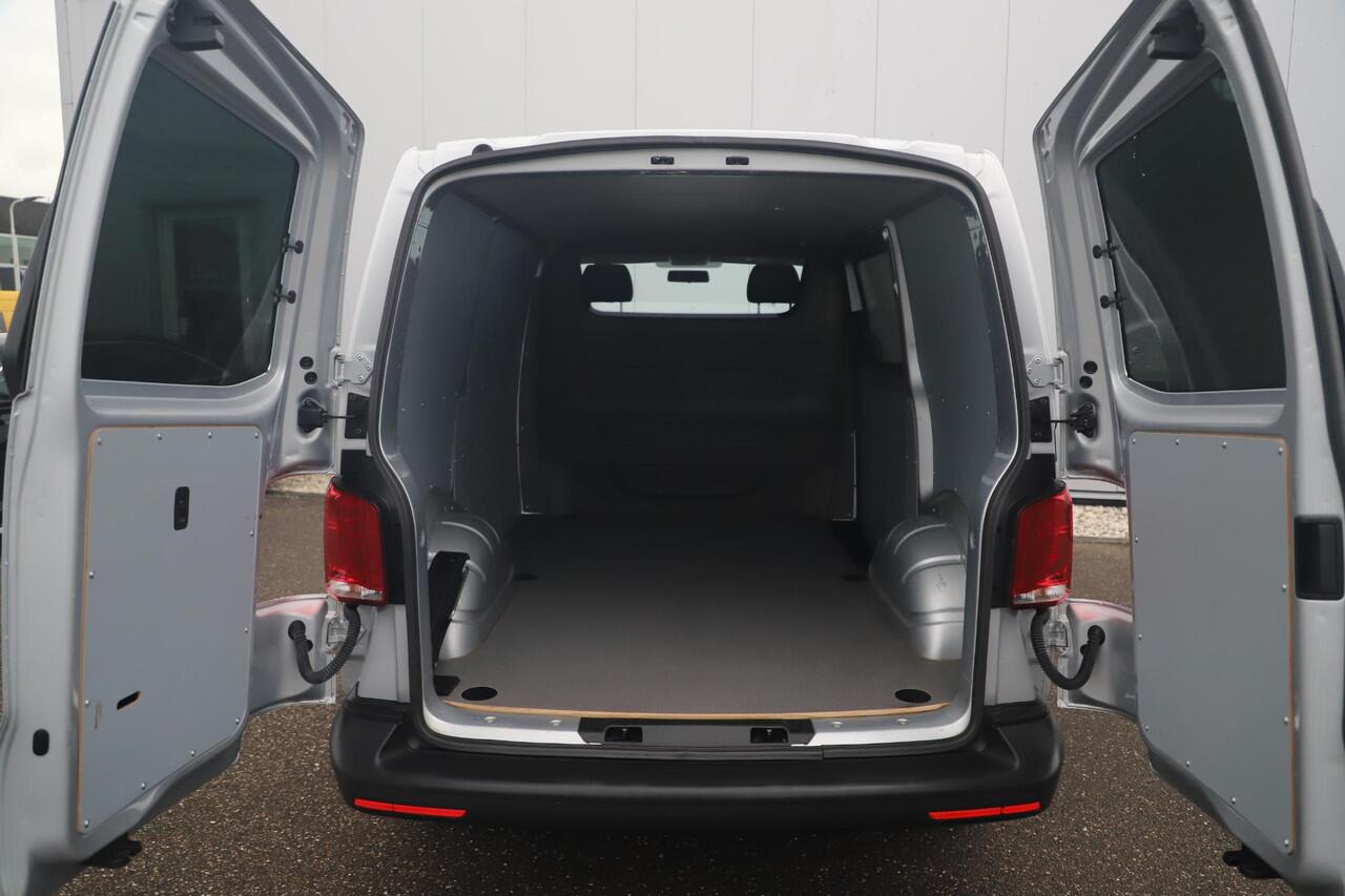Volkswagen TRANSPORTER 2.0 TDI L1H1 110PK 18 inch Highline LMV Carplay Android Navigatie Airco Schuifdeur Achterdeuren