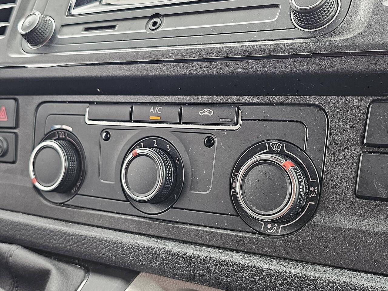 Volkswagen TRANSPORTER 2.0 TDI L1H1 Lm-Velgen NAP Airco Euro6 1e Eigenaar Voorruitverwarming Bumpers-Kleur!