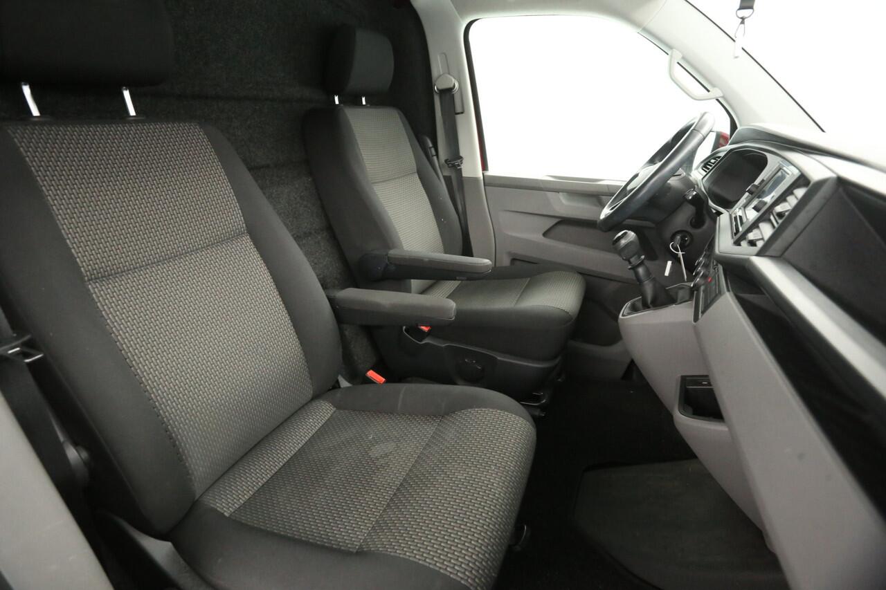 Volkswagen TRANSPORTER 2.0 TDI L1H1 | 150PK | Airco | Cruise | Carplay | Trekh. | 2xSchuifdeur | Parkeersens.