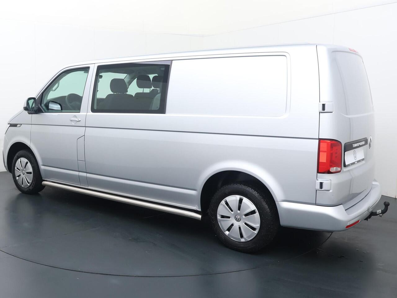 Volkswagen TRANSPORTER 2.0 TDI L2H1 30 DC Highline | 150 PK | Dubbele Cabine | Trekhaak | Airco | Cruise control |