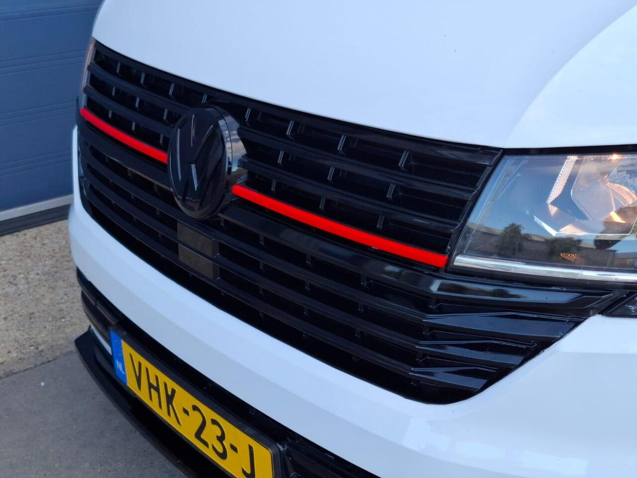 Volkswagen TRANSPORTER 2.0 TDI L2H1 30 DC VERLAAGD / SPOILERS IN KLEUR / AIRCO / CRUISE / DUBBEL CABINE