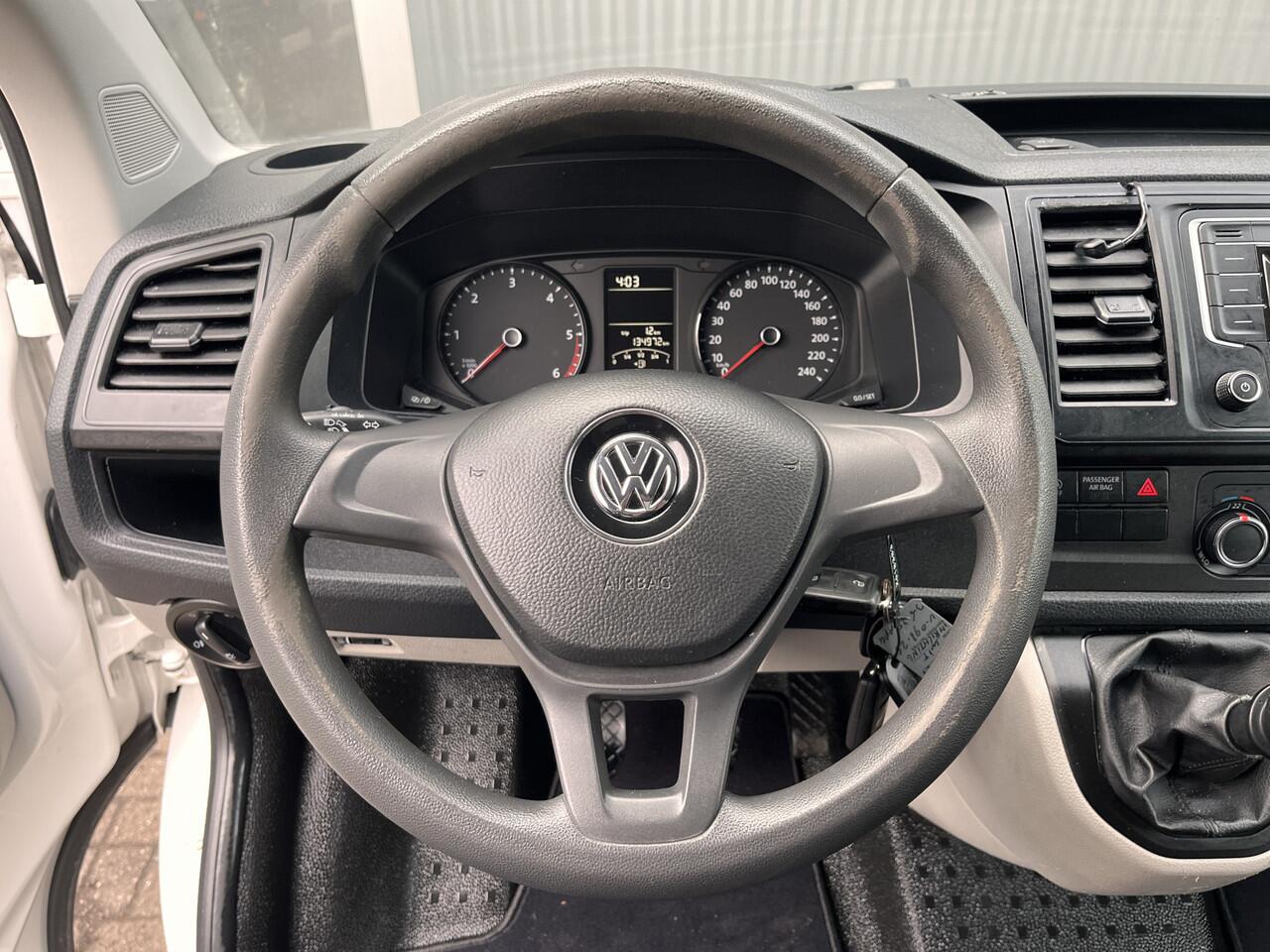 Volkswagen TRANSPORTER 2.0 TDI L1H1 Airco Cruise controle Trekhaak 2200kg Kastinrichting Omvormer Standkachel Telefoonvoorbereiding 2-Persoons 1e eigenaar Euro 6 Bpm vrij voor particulier gebruik!!