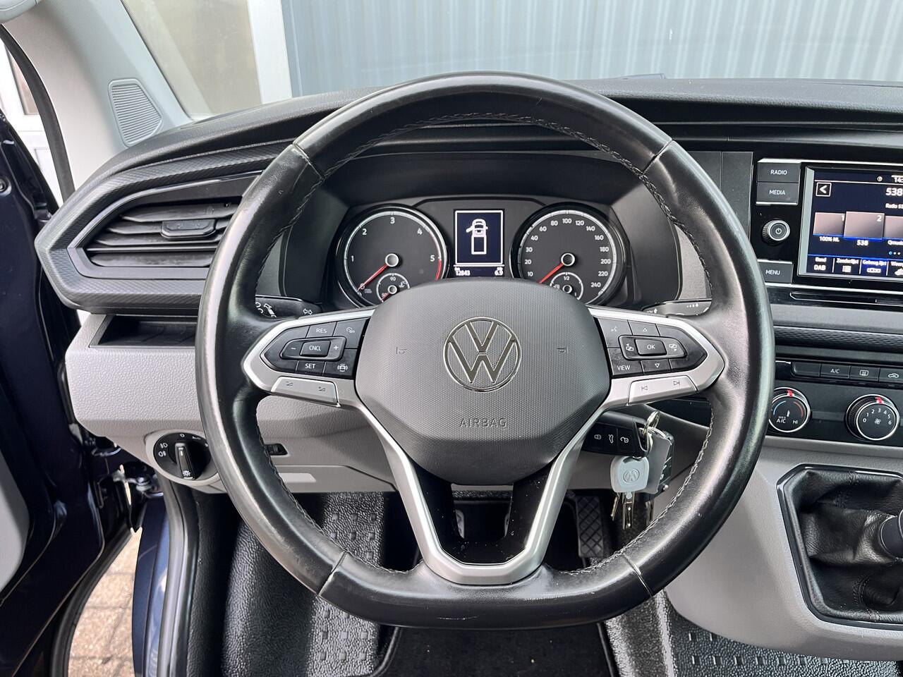 Volkswagen TRANSPORTER 2.0 TDI L2 Pick up open laadbak Pick-up met Airco Telefoonverbinding 3-Persoons 1e eigenaar Dealer onderhouden P-up Bakwagen Doka Pritsche Euro 6