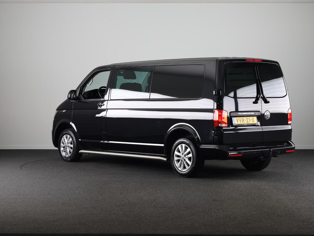 Volkswagen TRANSPORTER 2.0 TDI L2H1 30 DC Highline 150 PK DSG | 50% korting op pakket | Verlengde garantie | Navigatie | Trekhaak | Luxe dubbelcabine |