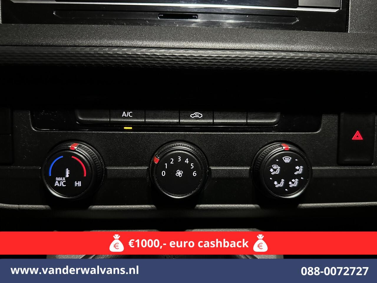 Volkswagen TRANSPORTER 2.0 TDI 150pk L2H1 Euro6 Airco | 2500kg Trekhaak | Apple Carplay | Android Auto Parkeersensoren, Cruisecontrol