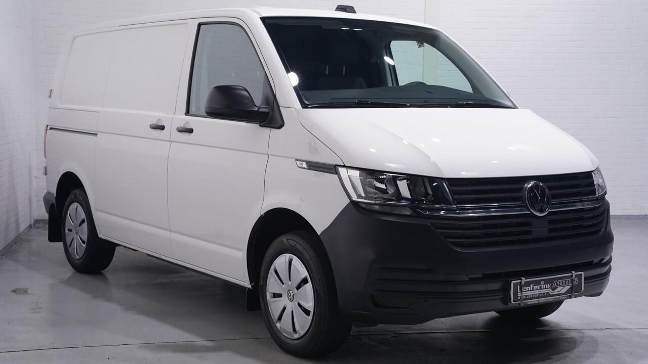 Volkswagen TRANSPORTER 2.0 TDI 110 pk L1H1 Airco, Apple Carplay Laadruimte Pakket, PDC achter, 3-Zits