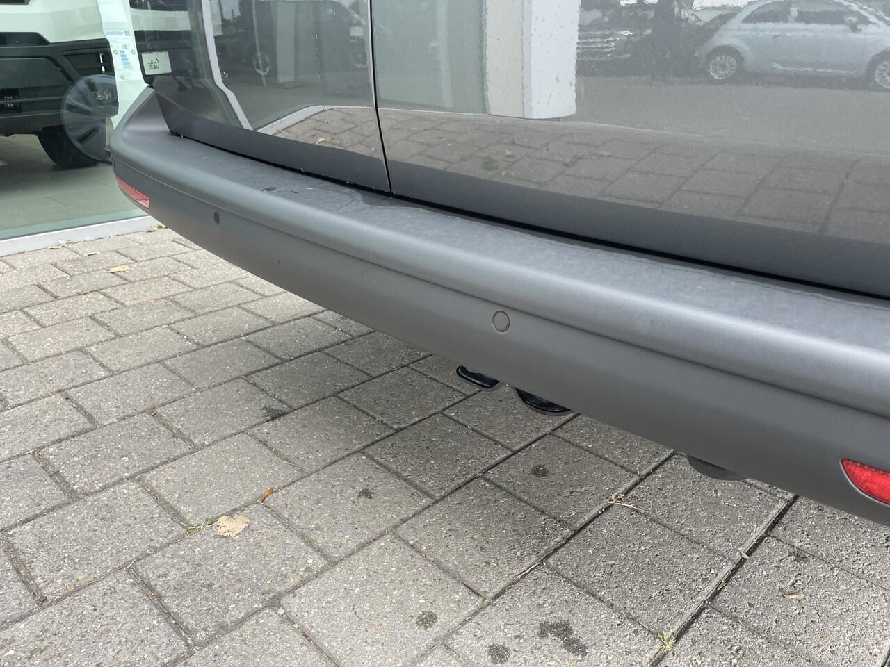 Volkswagen TRANSPORTER 2.0 TDI 150 pk L2H1 28 | App connect | PDC | Cruise | Handgeschakeld