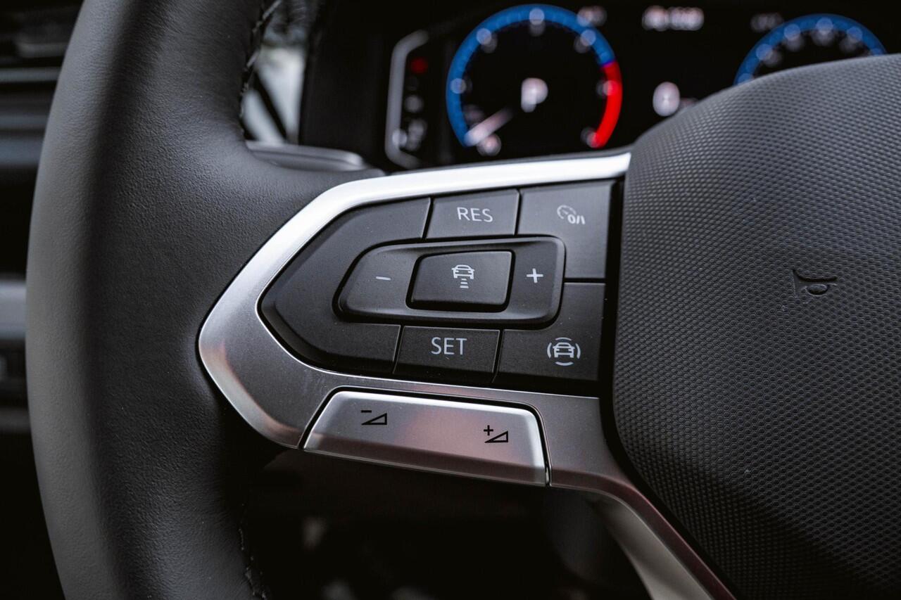 Volkswagen TRANSPORTER T6.1 CARAVELLE 2.0 TDI 150 PK DSG L2H1 DUB/CAB A-Klep ACC | LED | Digital Cockpit | Leder | Apple Carplay/Android Auto