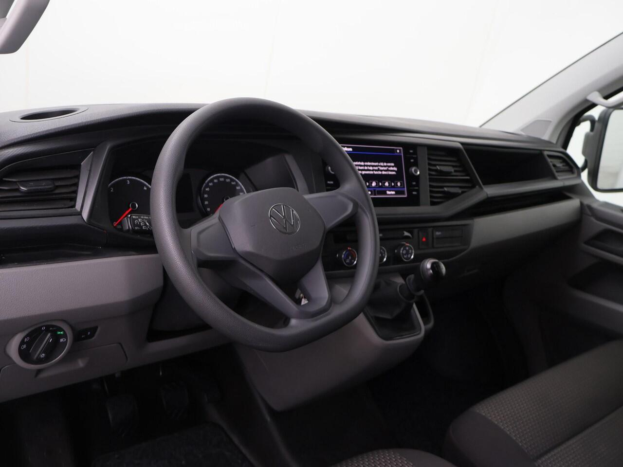 Volkswagen TRANSPORTER 2.0 TDI L2H1 DC 30 Comfortline | 110 PK | Pick-Up | Dubbele Cabine | Trekhaak | Navigatiesysteem | Cruise control |