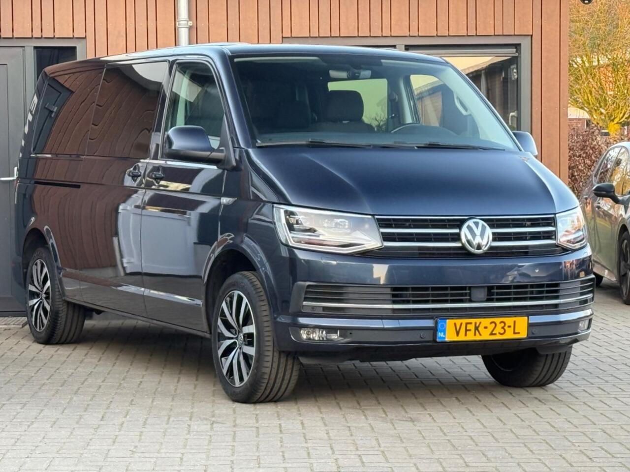 Volkswagen TRANSPORTER 2.0 TDI L2H1 DC HIGHLINE DSG led dubbele deur acc 18'' Camera