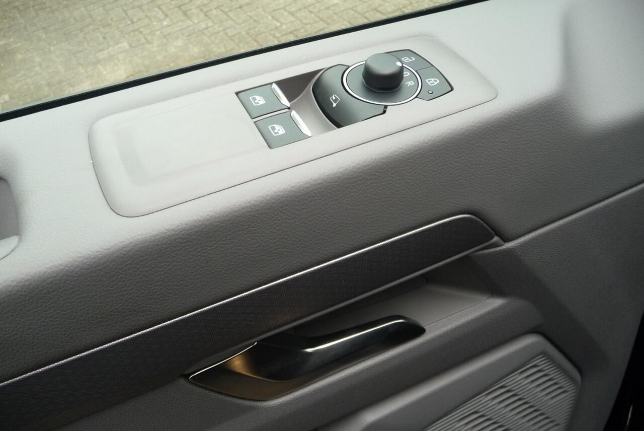 Volkswagen TRANSPORTER 2.0 TDI L2H1 30 Bulli Autm 170 pk Nieuw model BPM vrij