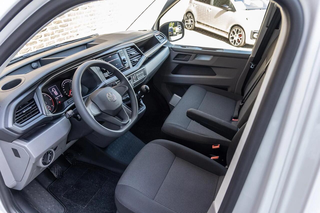 Volkswagen TRANSPORTER 6.1- 2.0 TDI L1H1 28 Comfortline 110 pk - Navi by App / Camera / Cruise