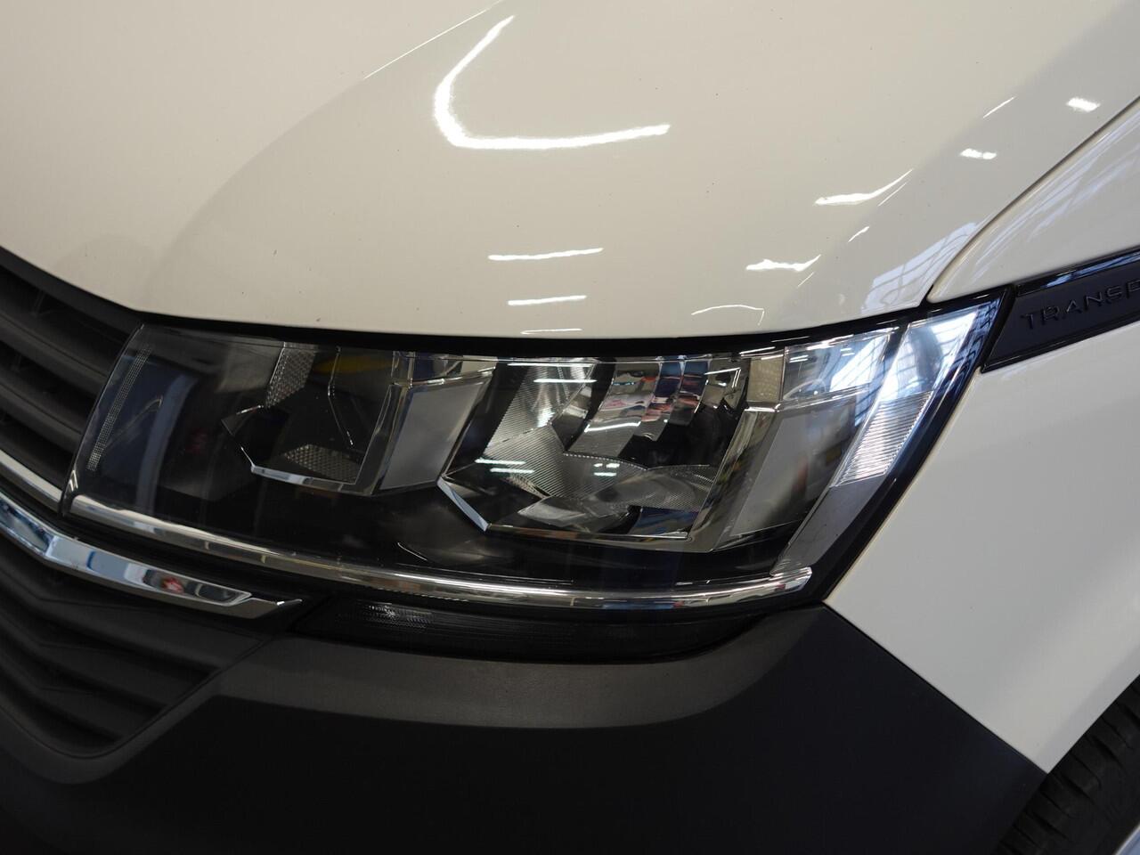 Volkswagen TRANSPORTER 110pk L2H1 Executive 2x Schuifdeur Navigatie Cruisecontrol Airco