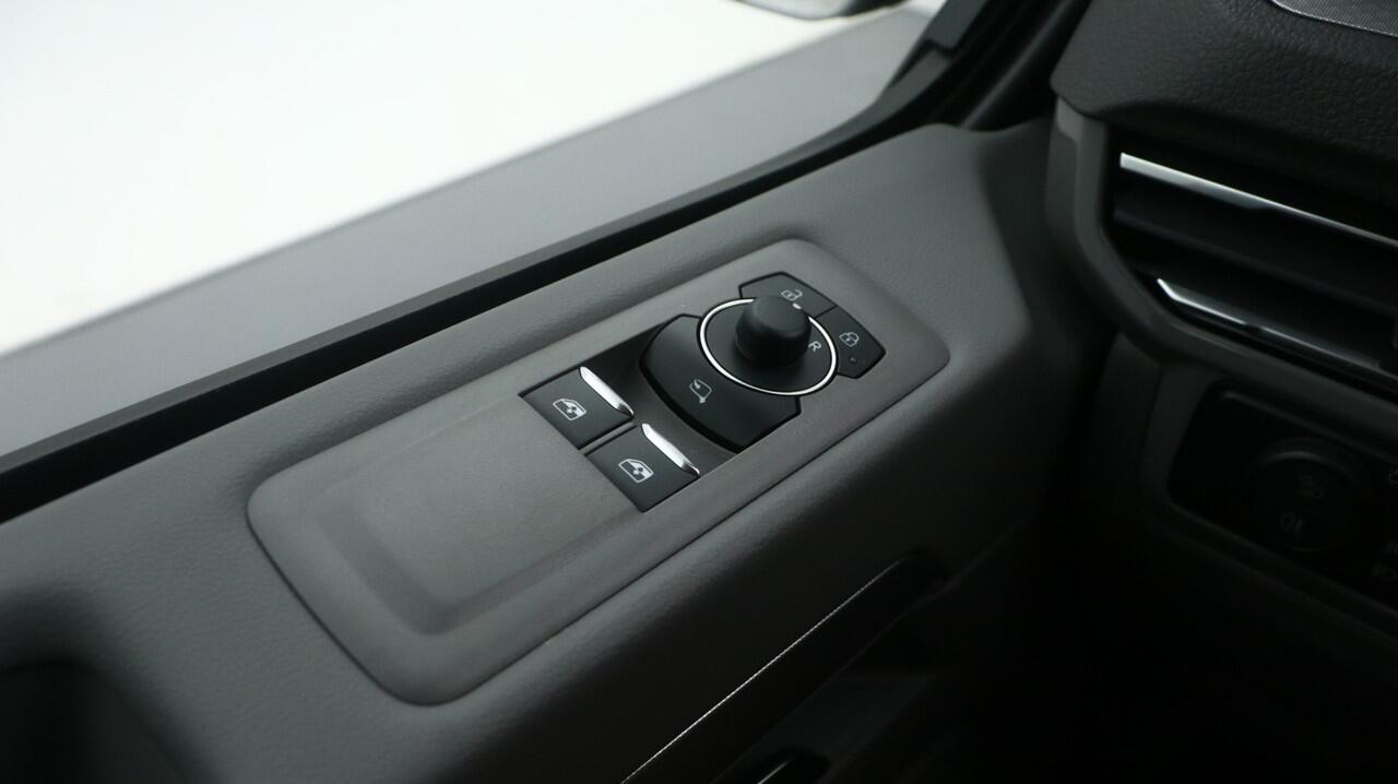 Volkswagen TRANSPORTER L1H1 2.0 TDI 125kW 170PK Automaat 2.8T Bulli-Intro / Direct leverbaar / BPM-vrij