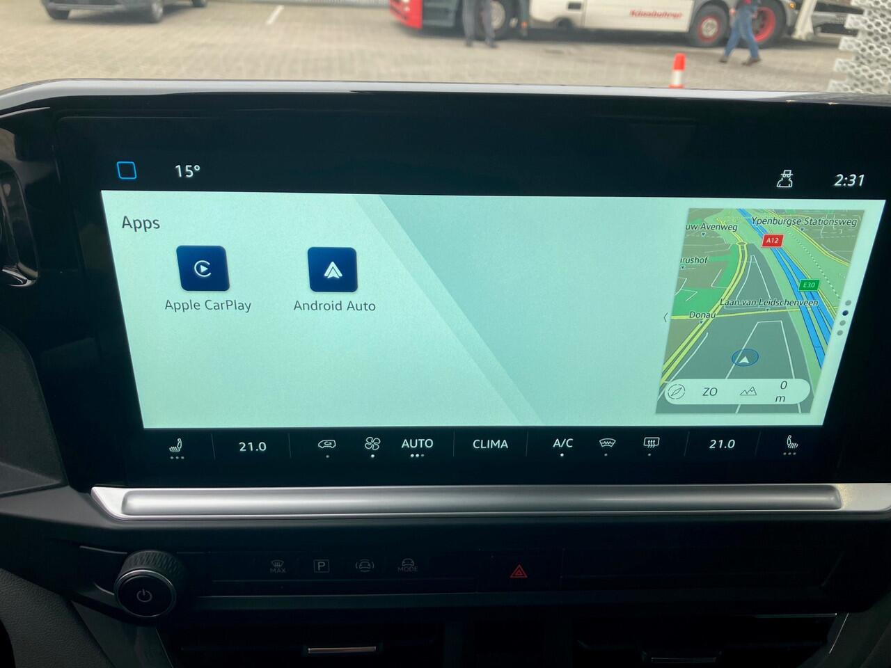 Volkswagen TRANSPORTER 2.0 TDI 170PK Automaat L1H1 28 Bulli