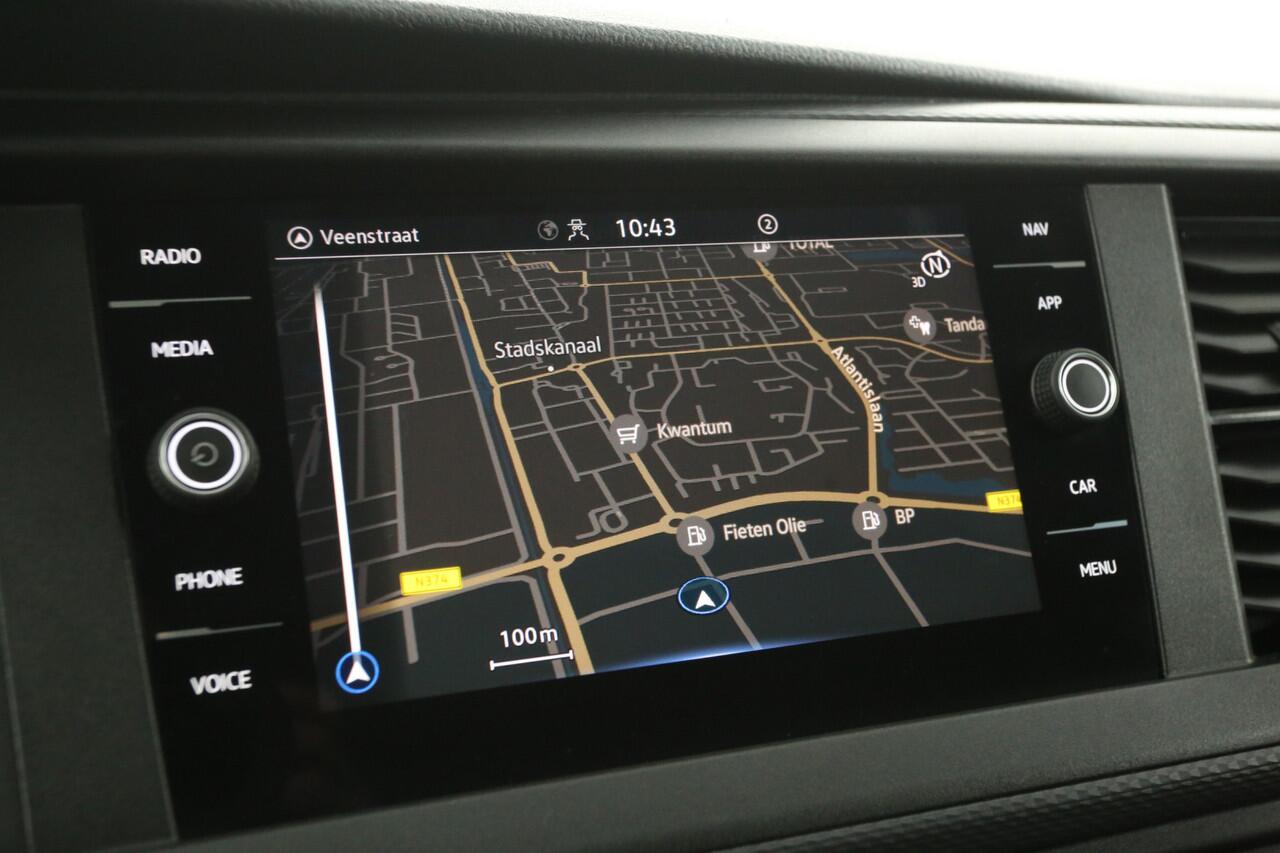 Volkswagen TRANSPORTER 2.0 TDI L2H1 | Airco | Carplay | Cruise | Trekhaak | Navi | Parkeersensoren