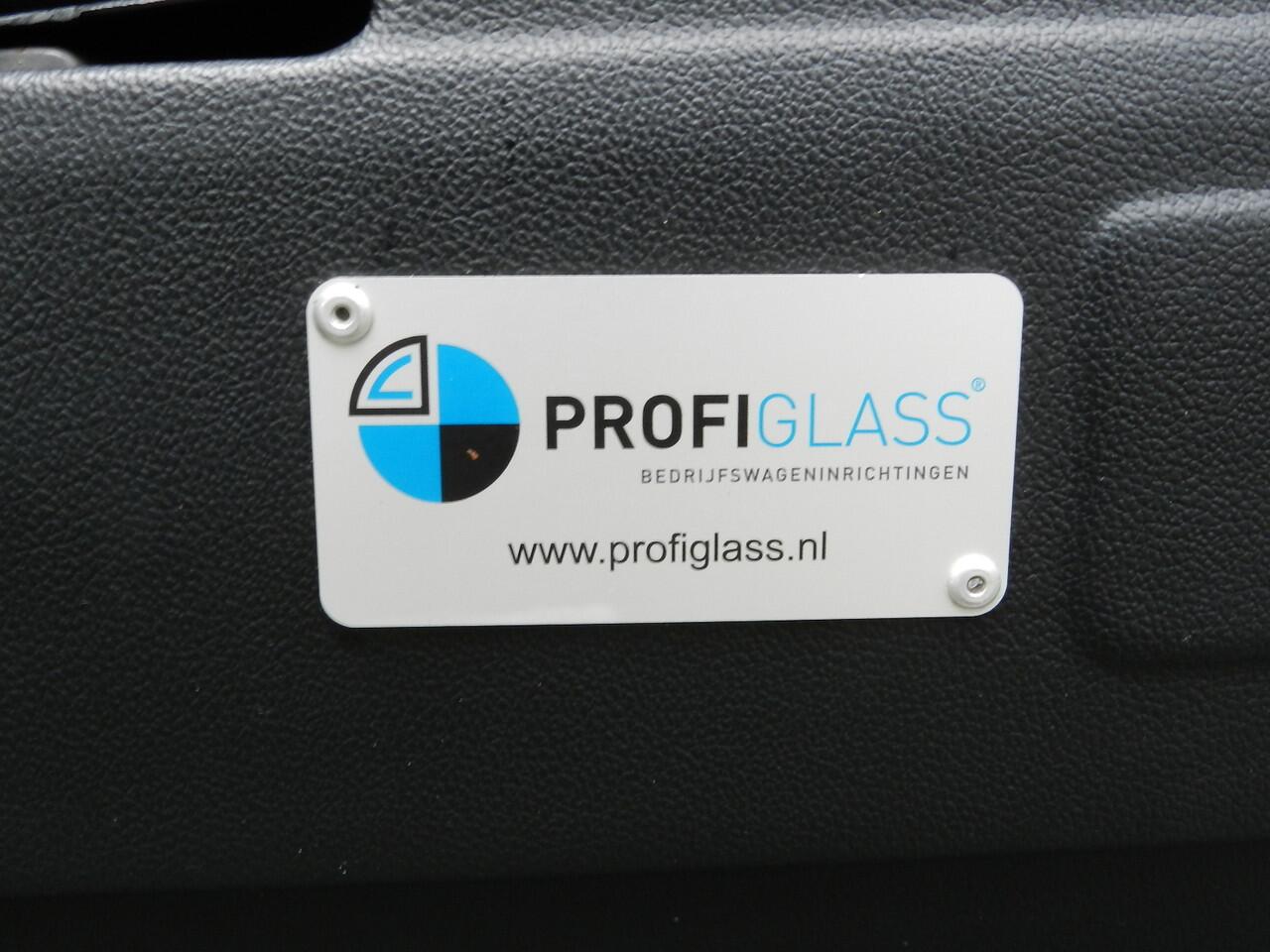 Volkswagen TRANSPORTER 2.0 TDI L2H1 30 DC 6Pers Apple & Android Trekhaak