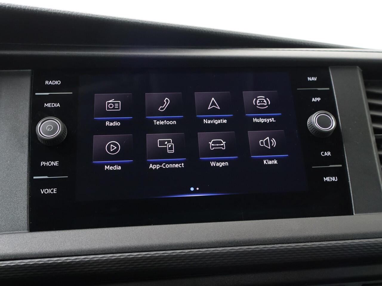 Volkswagen TRANSPORTER 2.0 TDI L2H1 30 DC Highline | 150 PK | Automaat | Trekhaak | Climate control | Parkeersensoren |