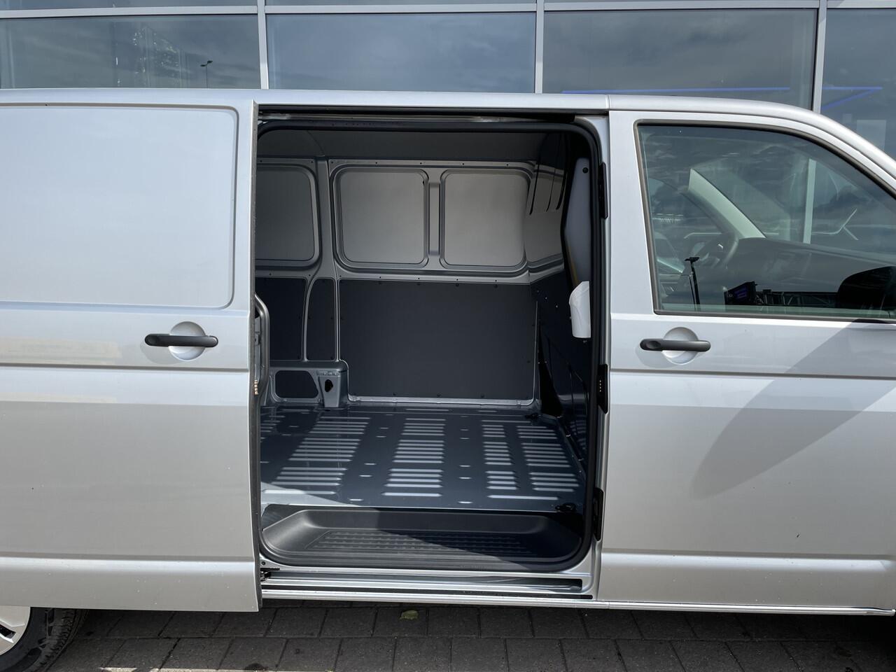 Volkswagen TRANSPORTER 2.0 TDI L2H1 28 | App connect | PDC | Cruise