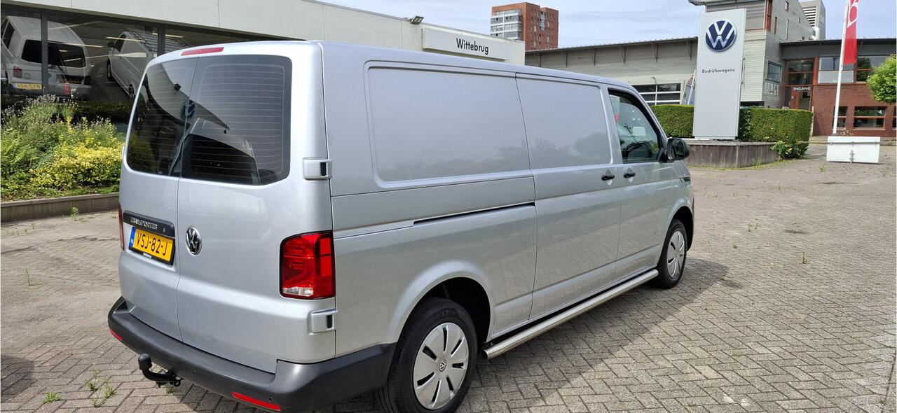 Volkswagen TRANSPORTER 6.1 - 2.0 TDI L2H1 Comfortline 150 pk / Trekhaak / Navigatie