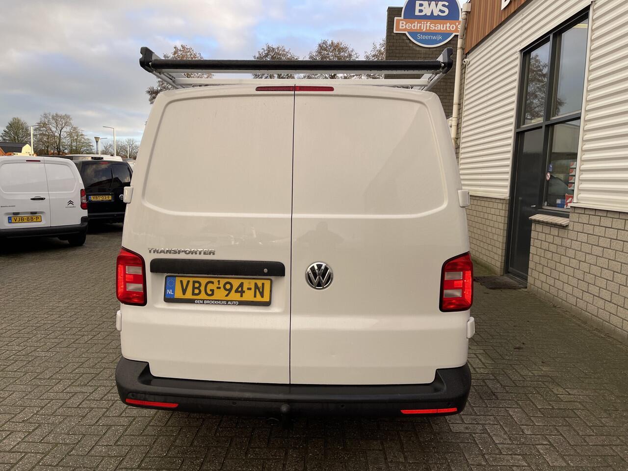 Volkswagen TRANSPORTER 2.0 TDI 102pk L1H1 Comfortline / vaste prijs rijklaar ¤ 16.950 ex btw / lease vanaf ¤ 311 / airco / cruise / imperial / bijrijdersbank / trekhaak / pdc achter / laadruimte beveiliging !