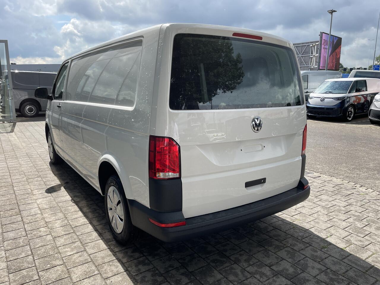 Volkswagen TRANSPORTER 2.0 TDI L2H1 28 150PK Hand 3 zits | Achterklep met ruit | Cruise control