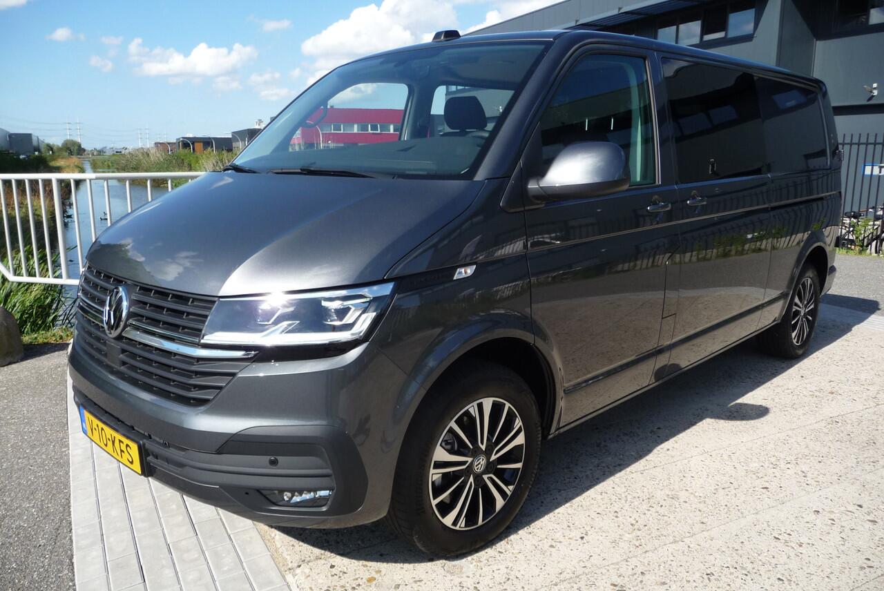 Volkswagen TRANSPORTER 2.0 TDI L2H1 30 Highline D C 5 zits Aut 204 pk 2 zijschuifdeur, trekhaak, BPM vrij dubbel cabine