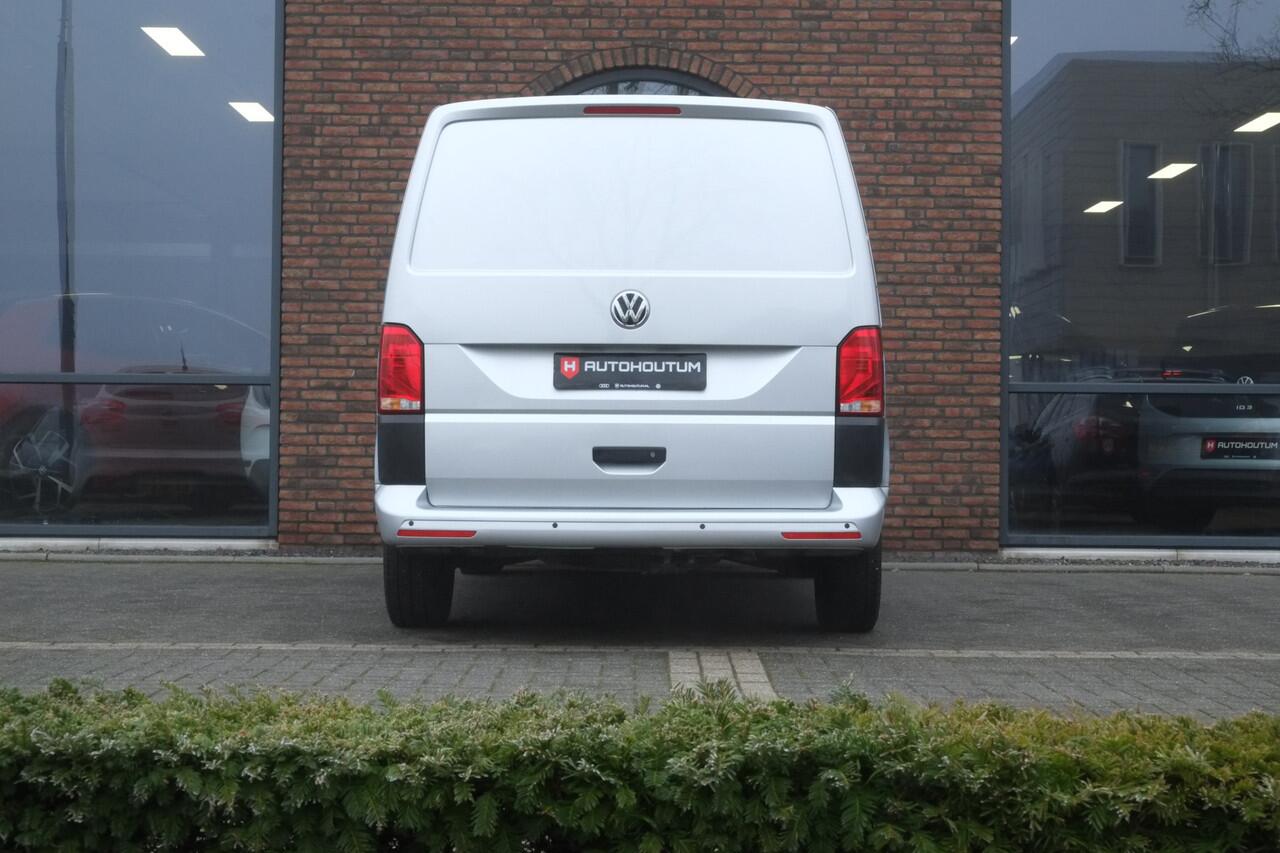 Volkswagen TRANSPORTER 2.0 TDI DSG 150pk L1H1 32 Navigatie, 3 zits